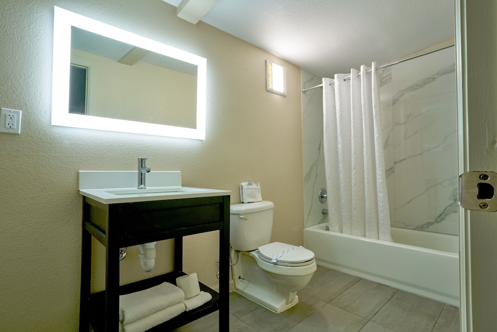 Family Garden Inn Suites 50/50