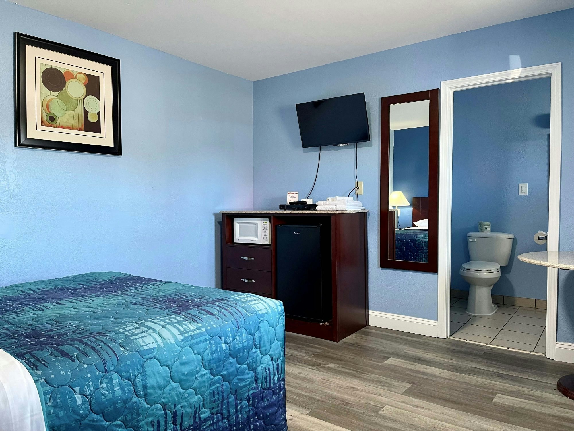 Red Carpet Inn and Suites 9/22