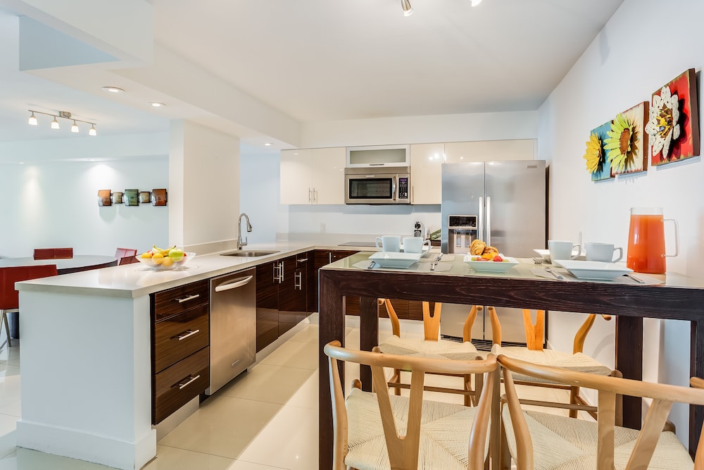 Beach Haus Bal Harbour 49/76