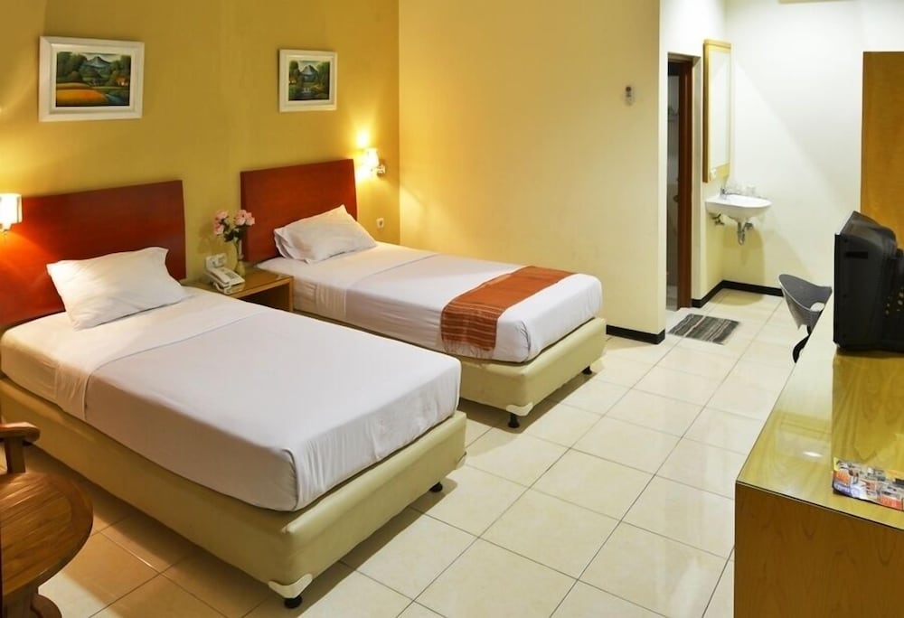 HOTEL KINGS KUDUS 12/28