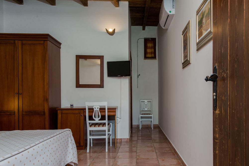 Casina Dei Cari 58/72