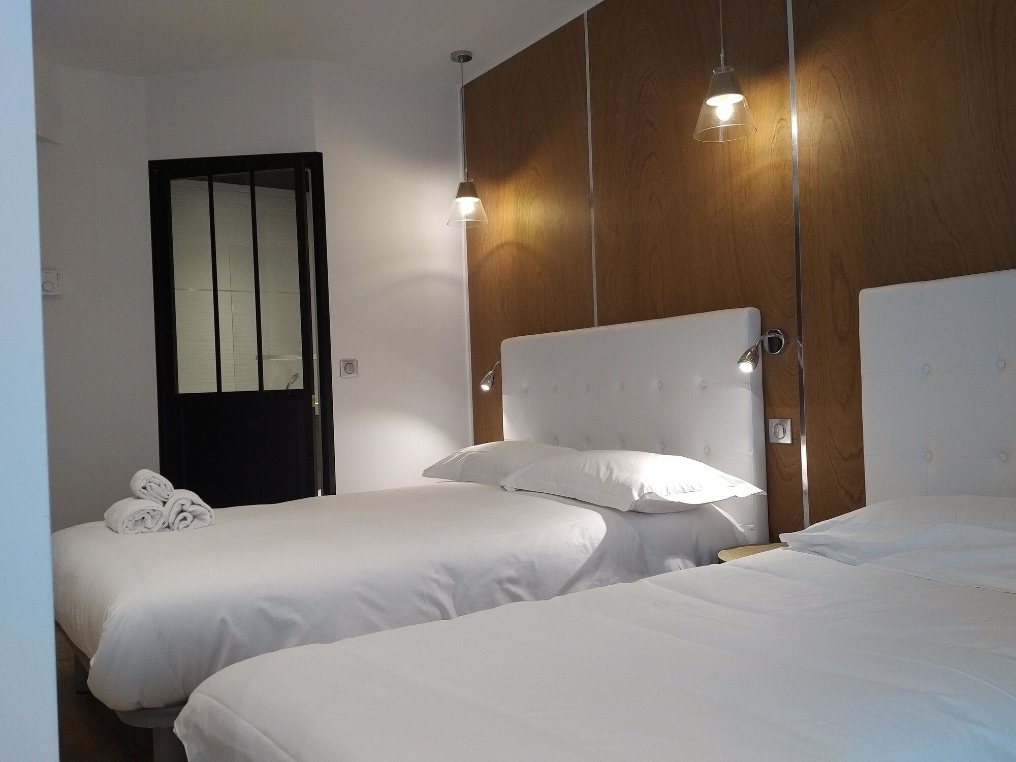 غرفة ثلاثية بسرير مزدوج وسرير فردي، Le Florian Hotel 5/10