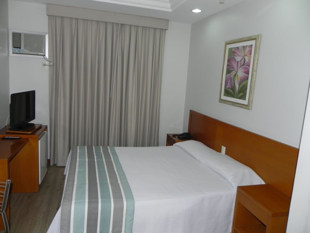 Standard, Twin Beds