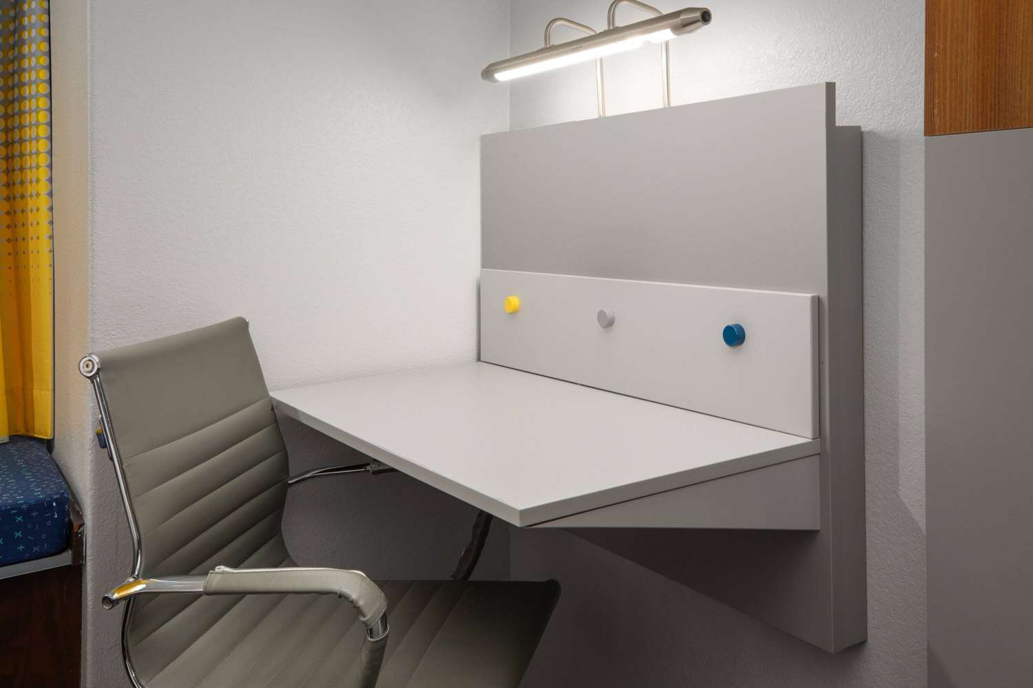 Microtel Inn and Suites By Wyndham Buda 32/40