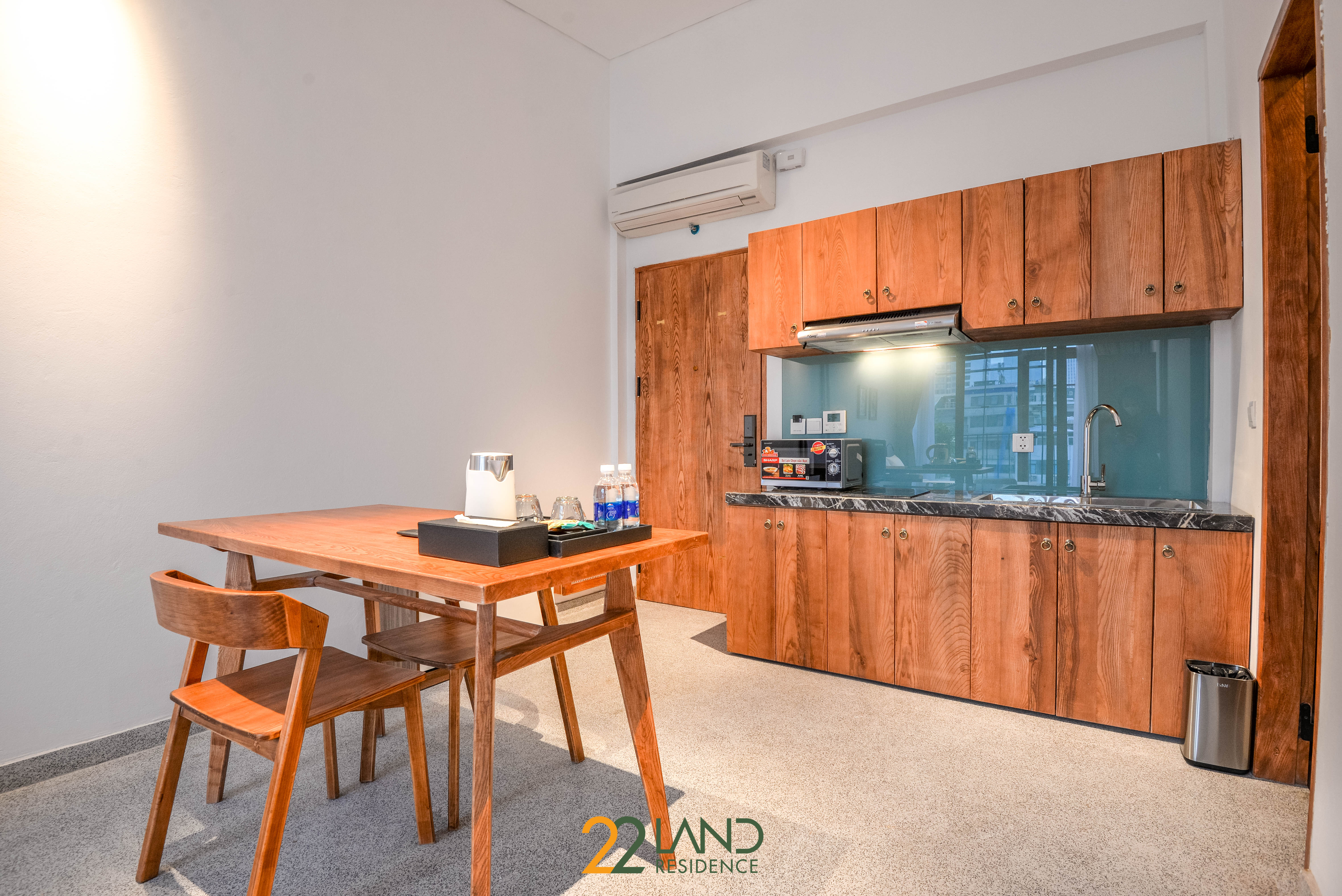 22Land Hotel and Residence 40/50