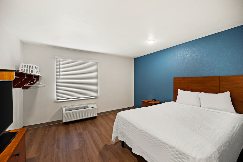 WoodSpring Suites El Paso I-10 Southeast 10/27