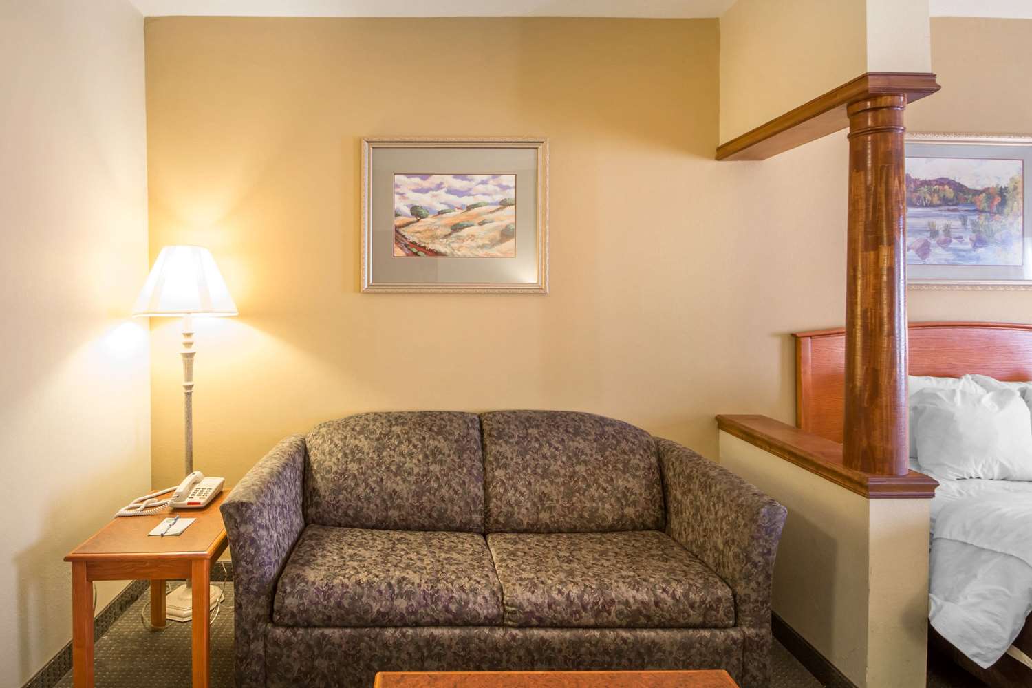 Quality Inn and Suites MidAmerica Industrial Park Area 16/21