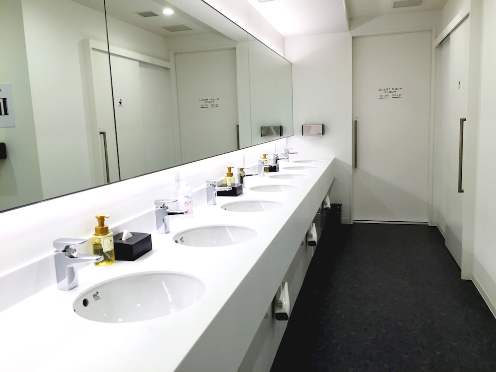 Tokyo Ariake Bay Hotel 39/42