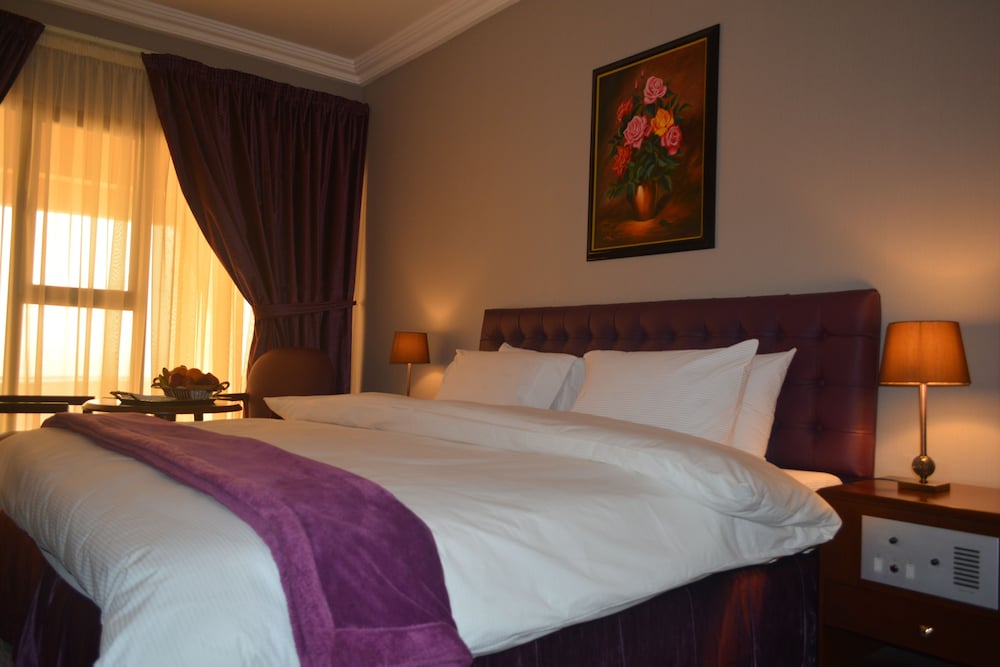 Carlton Tower Hotel 15/55