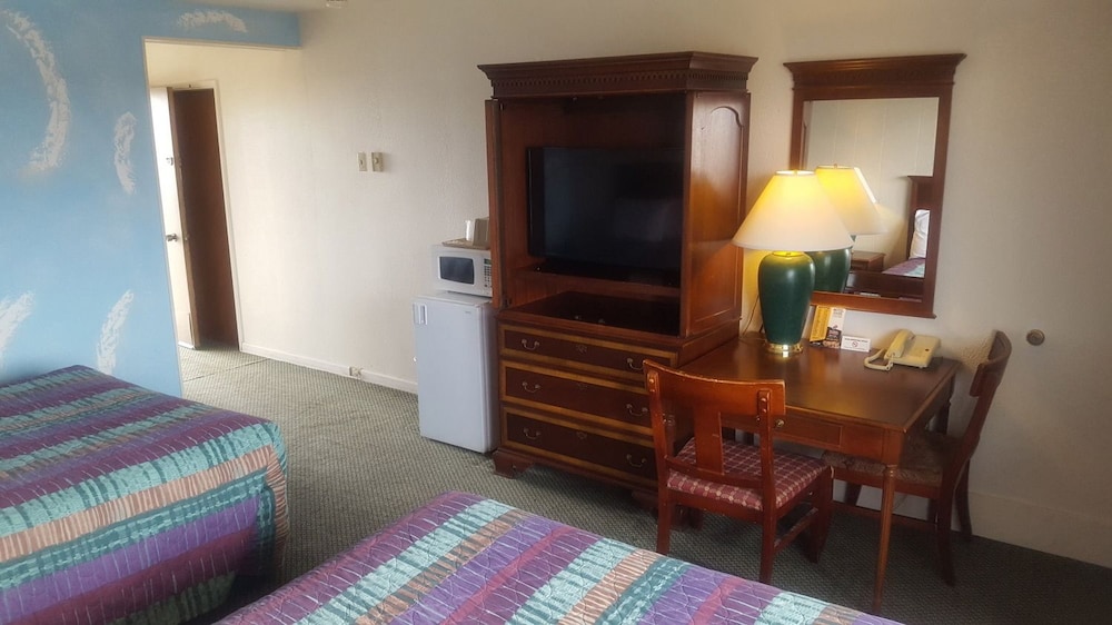 Motel Oasis Inn 26/56
