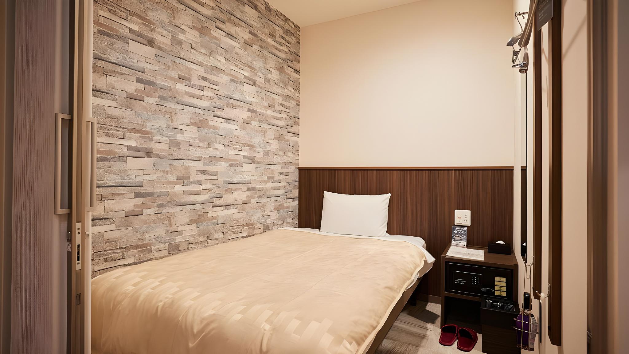 Female Dorm, Single, Female Only