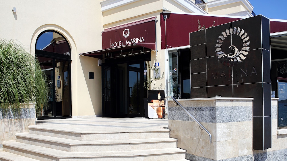 Boutique Hotel Marina 4/40