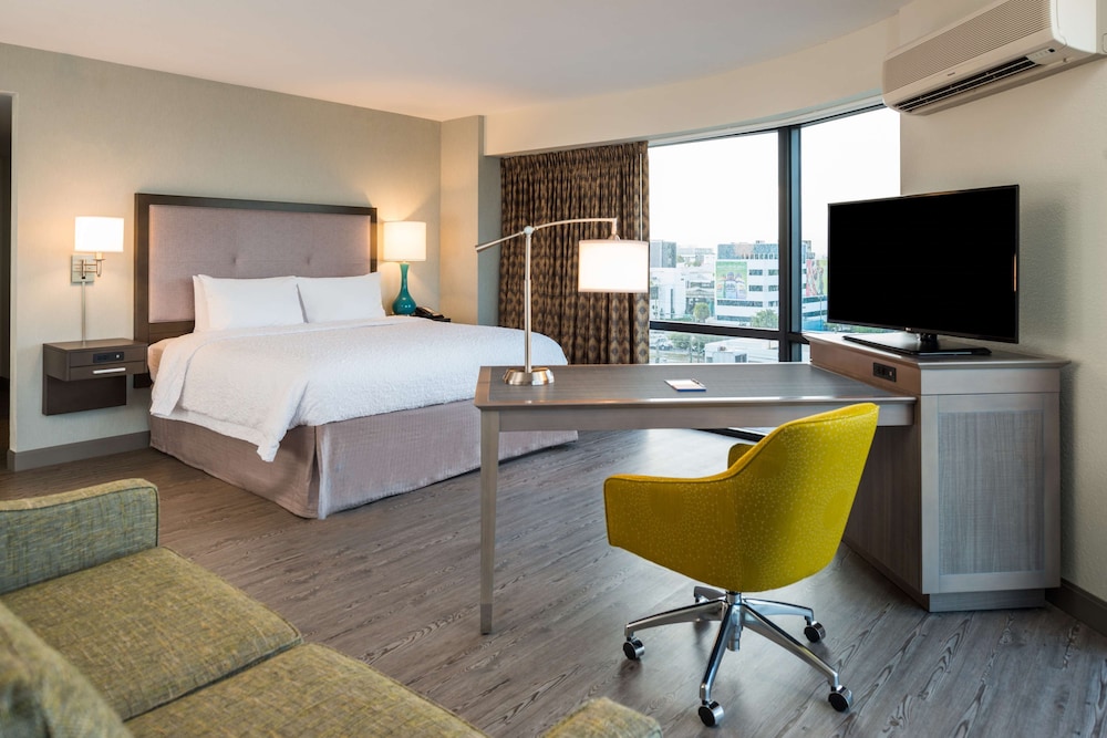 Hampton Inn & Suites Miami Wynwood Design District 40/45