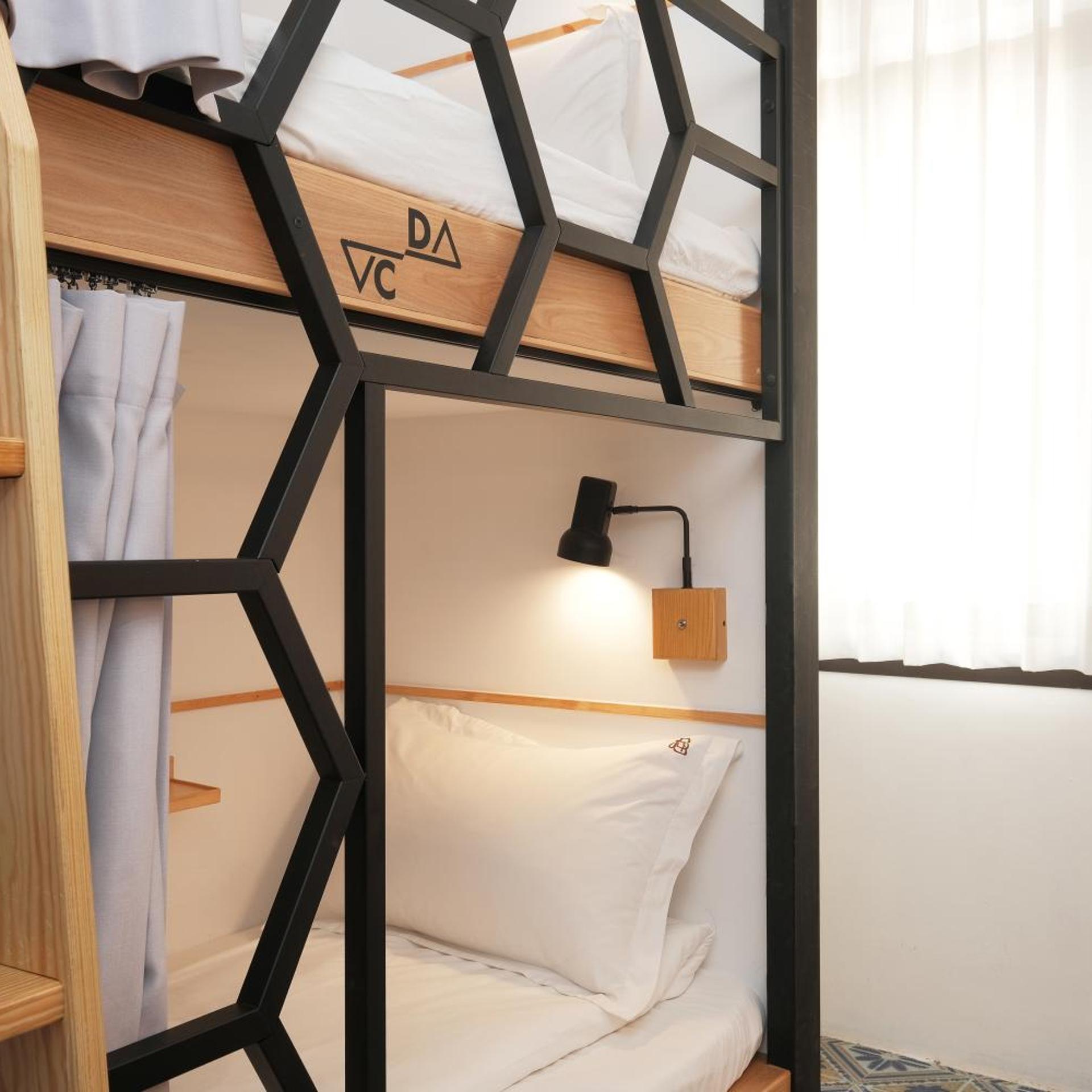 Female Dorm, 6 Beds