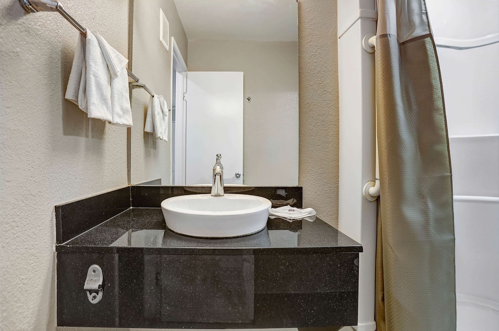 Motel6 San Bernardino, CA - South 26/29