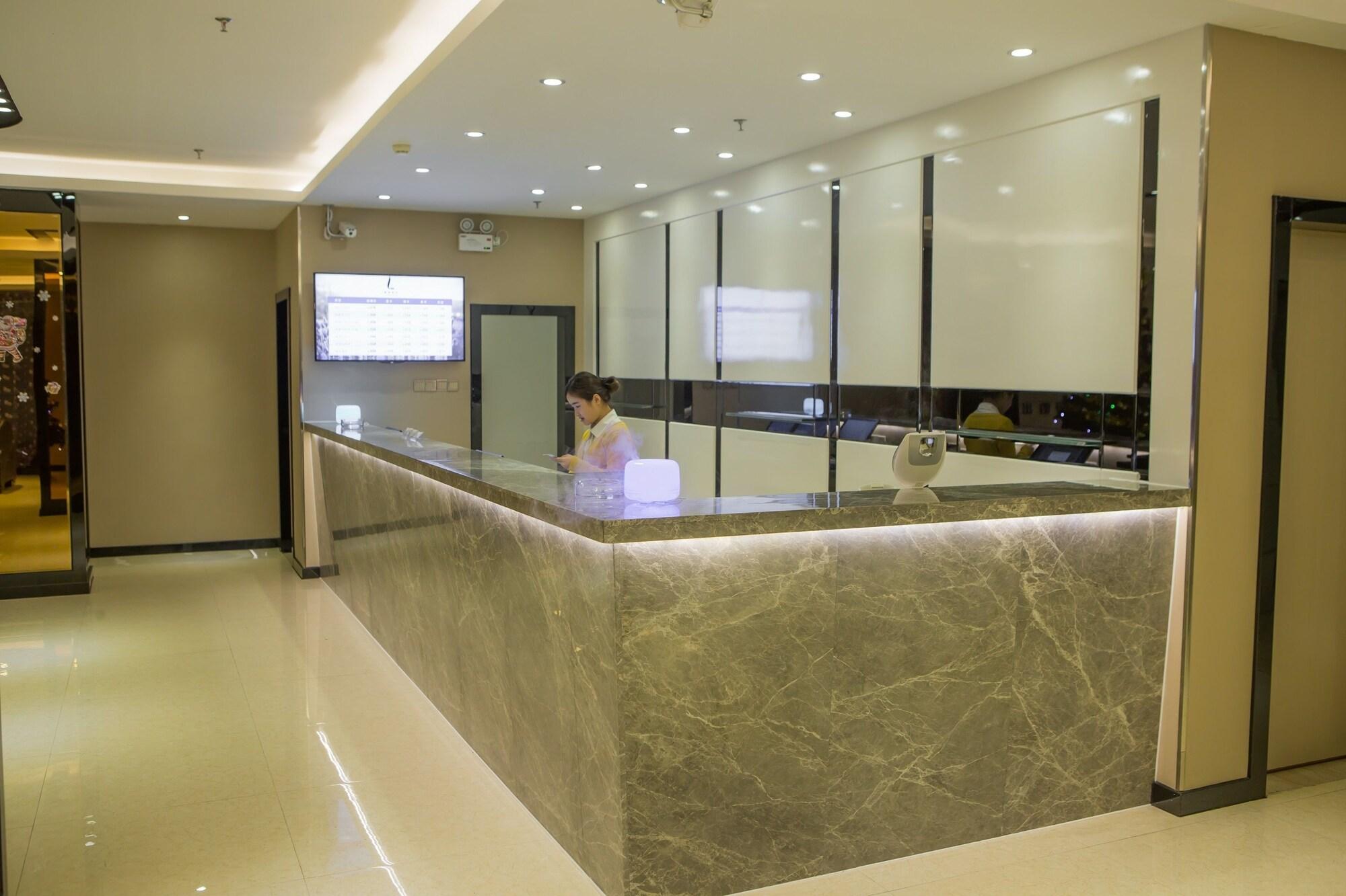 Lavande Hotels 5/31