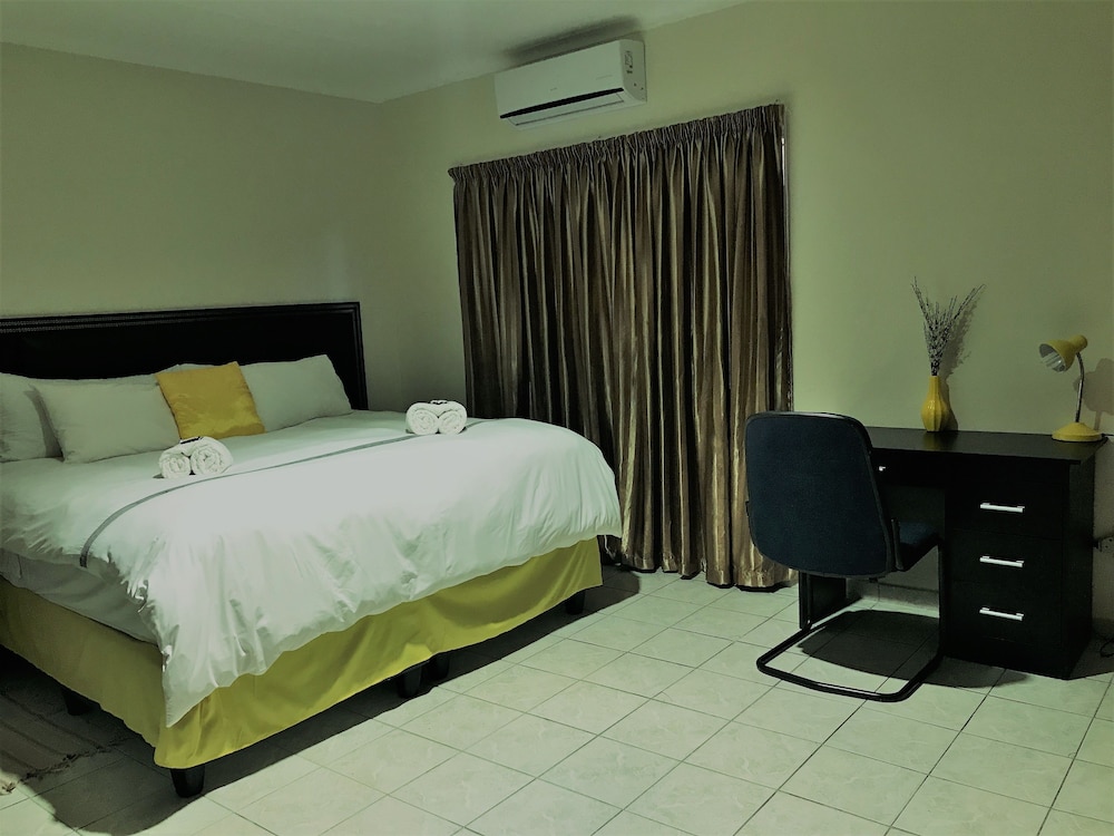 Essence Of Africa Guesthouse 4/16