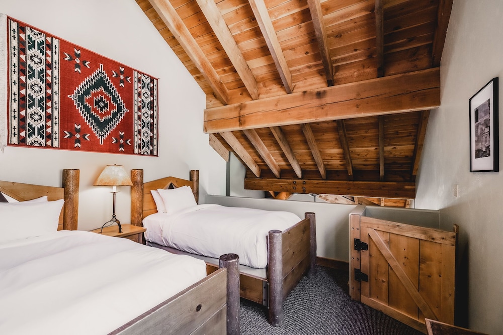 Sundance Mountain Resort 13/72