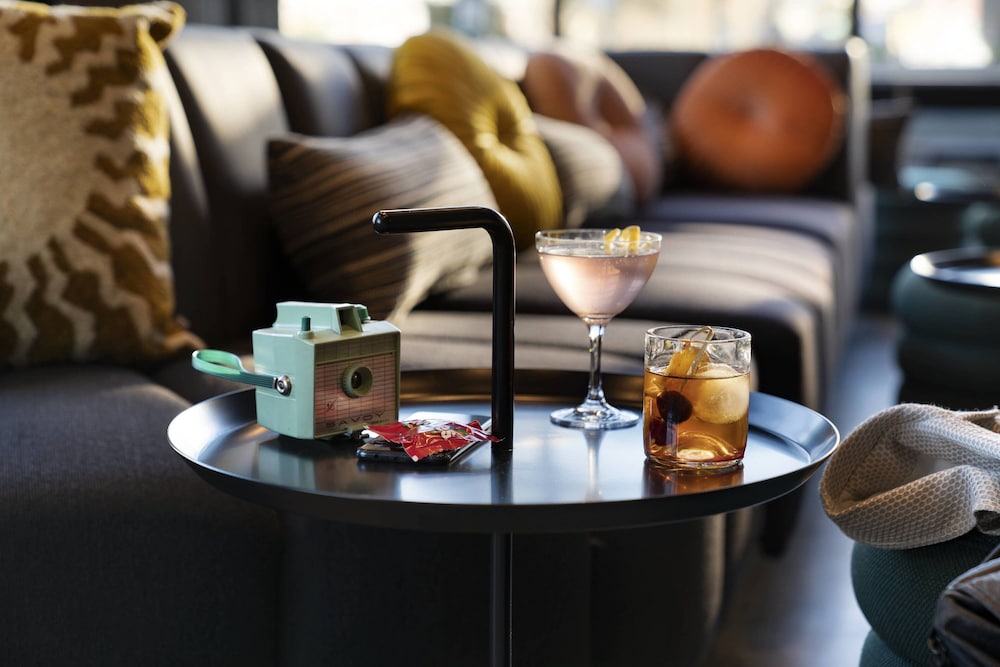 Moxy Oakland Downtown 38/44
