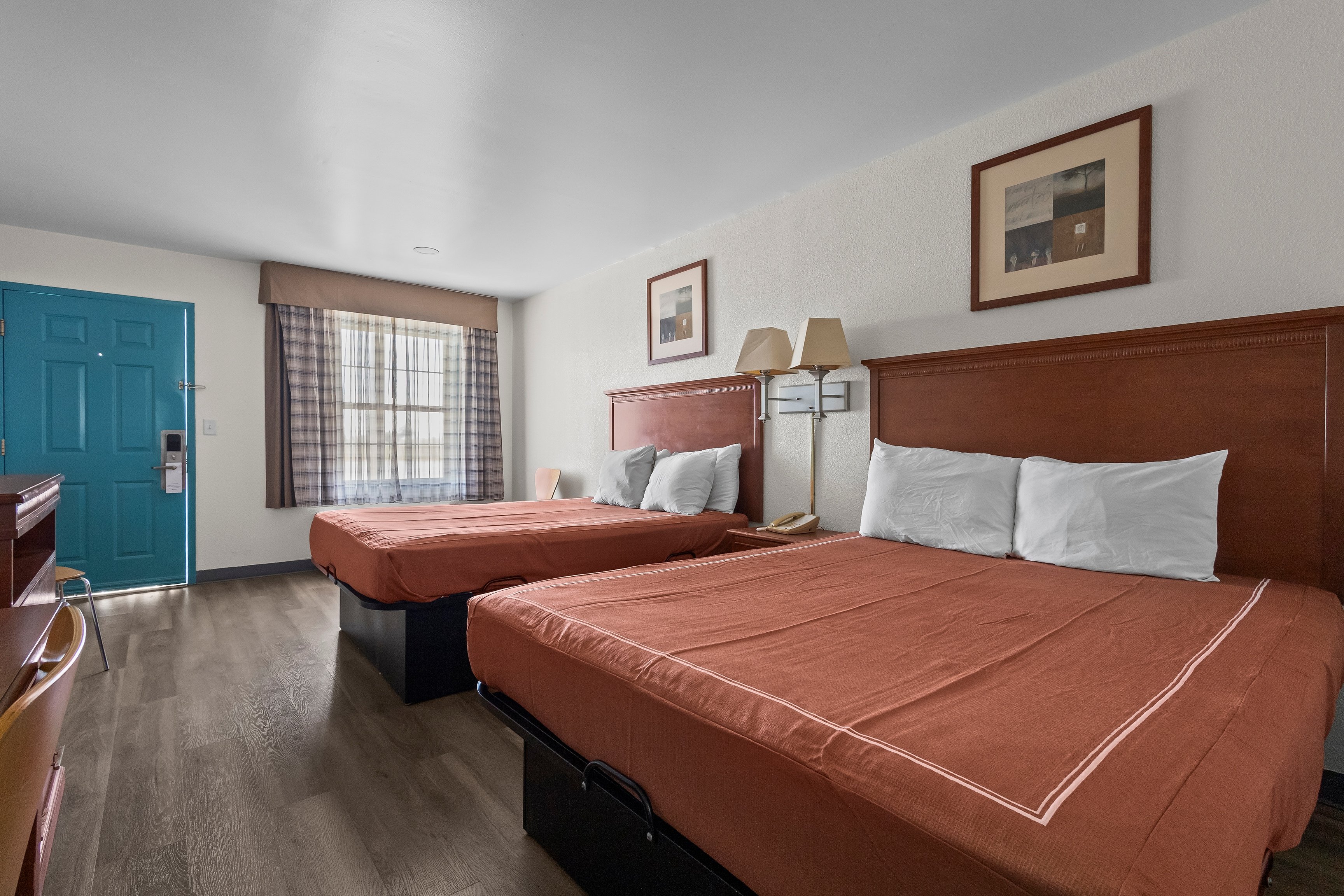 Economy Inn and Suites 21/68