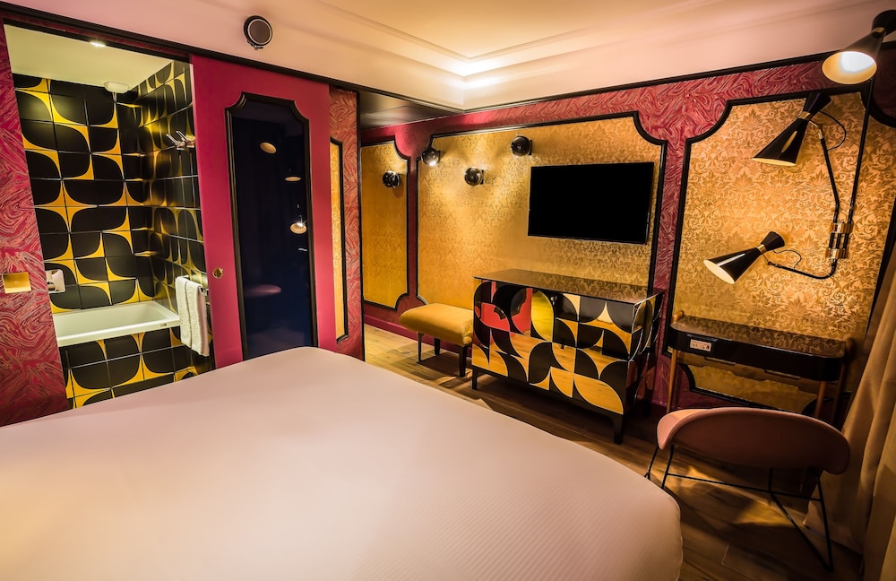 Idol Hotel 41/47