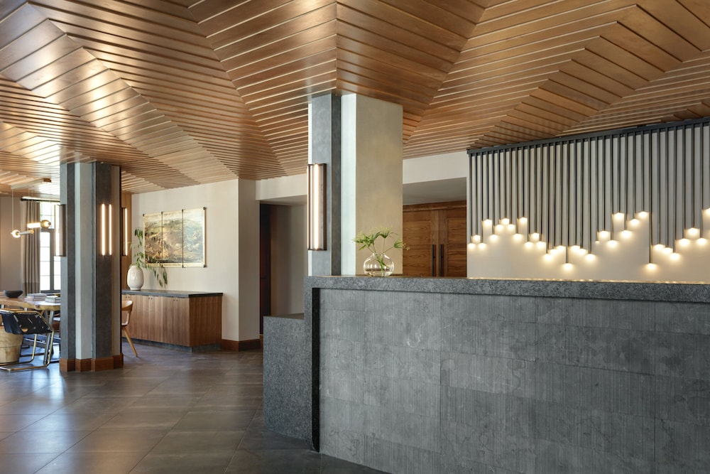 Kimpton Armory Hotel Bozeman 6/79