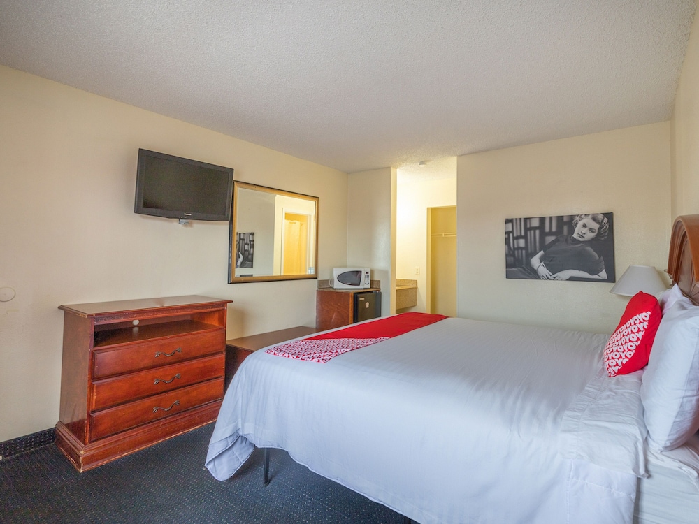 OYO Hotel San Antonio Lackland near Seaworld 17/34