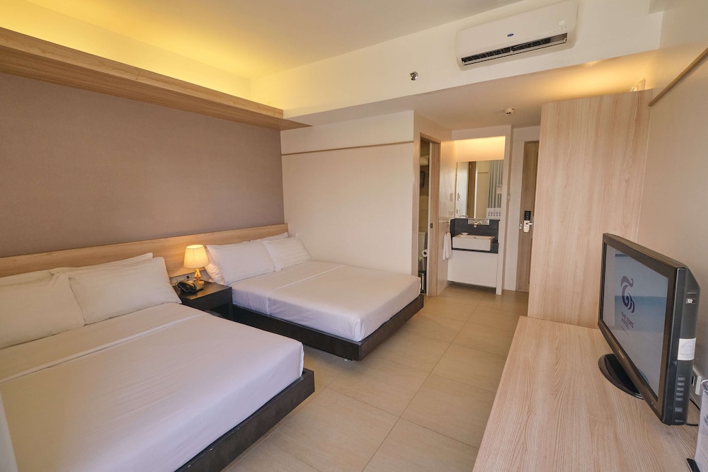 The Tides Hotel Boracay 4/50