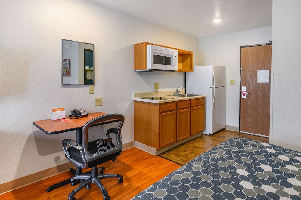 Econo Lodge Hammond 49/52