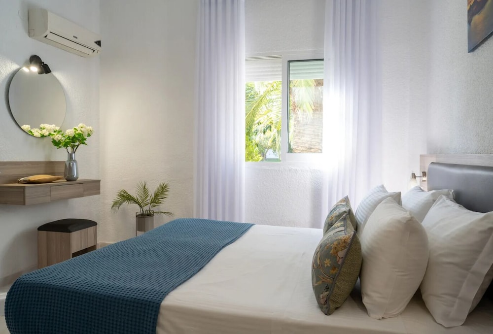 Palma Village by Greek Pride 35/55