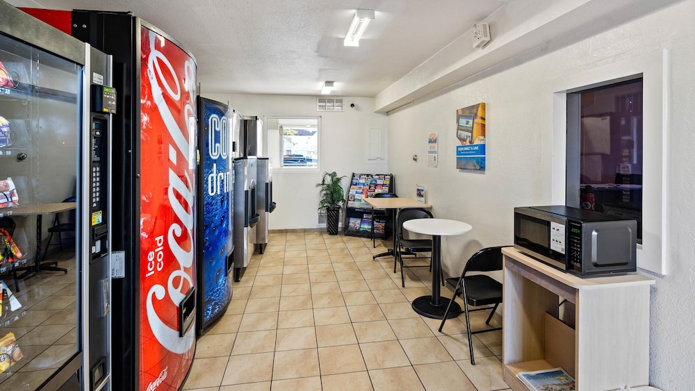 Motel6 Kalispell, MT 47/67