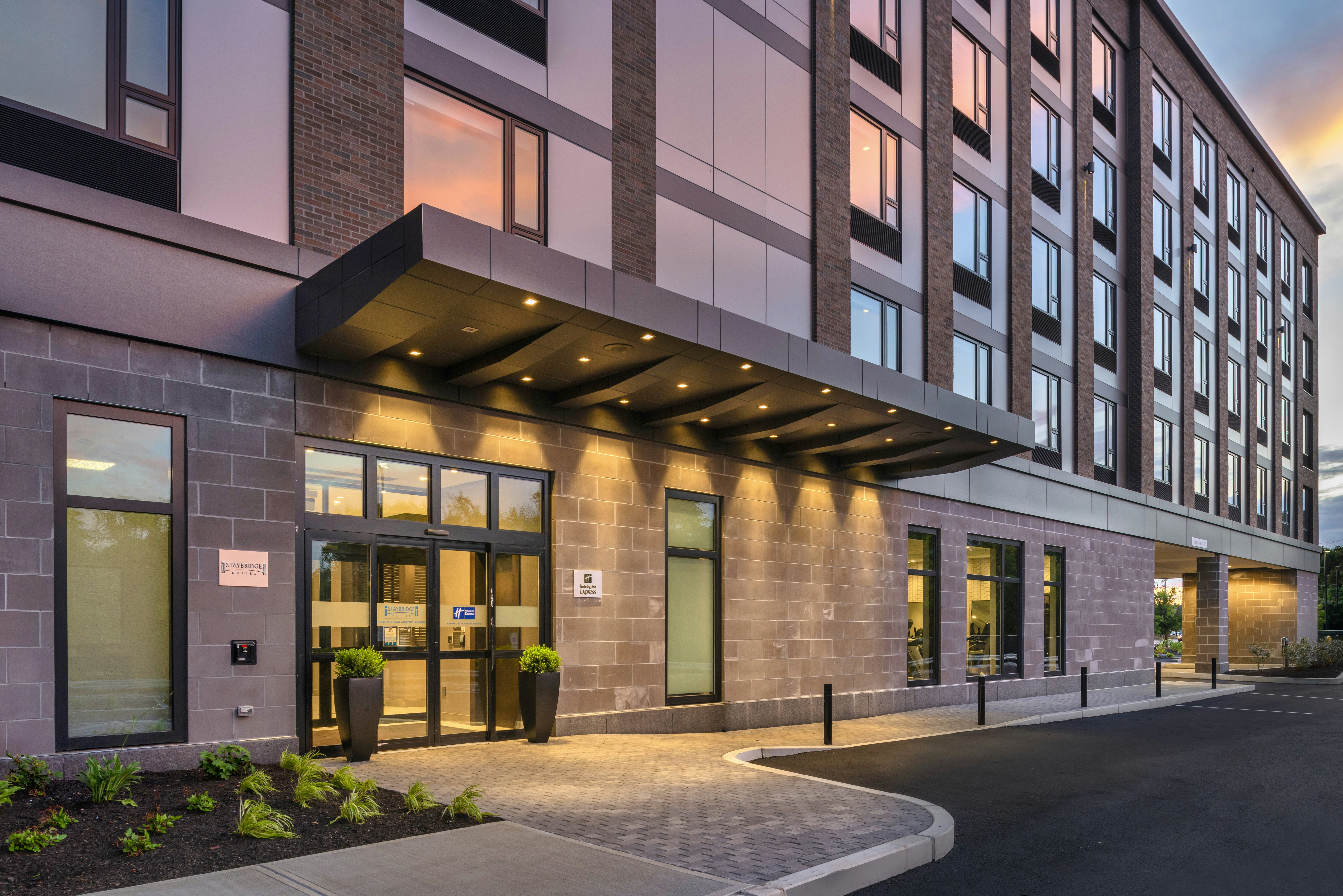 Staybridge Suites Boston Logan Airport - Revere 62/63