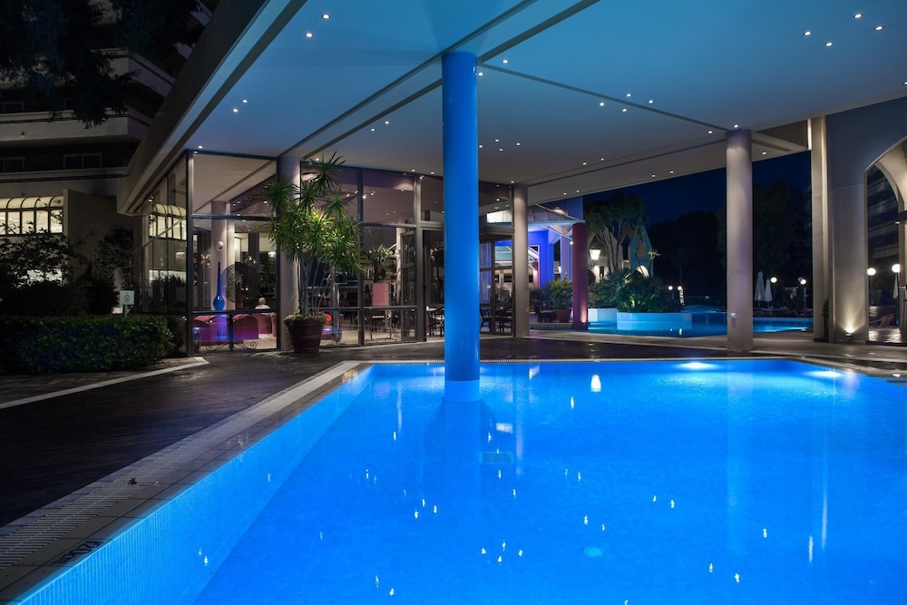 Dionysos Hotel 39/76