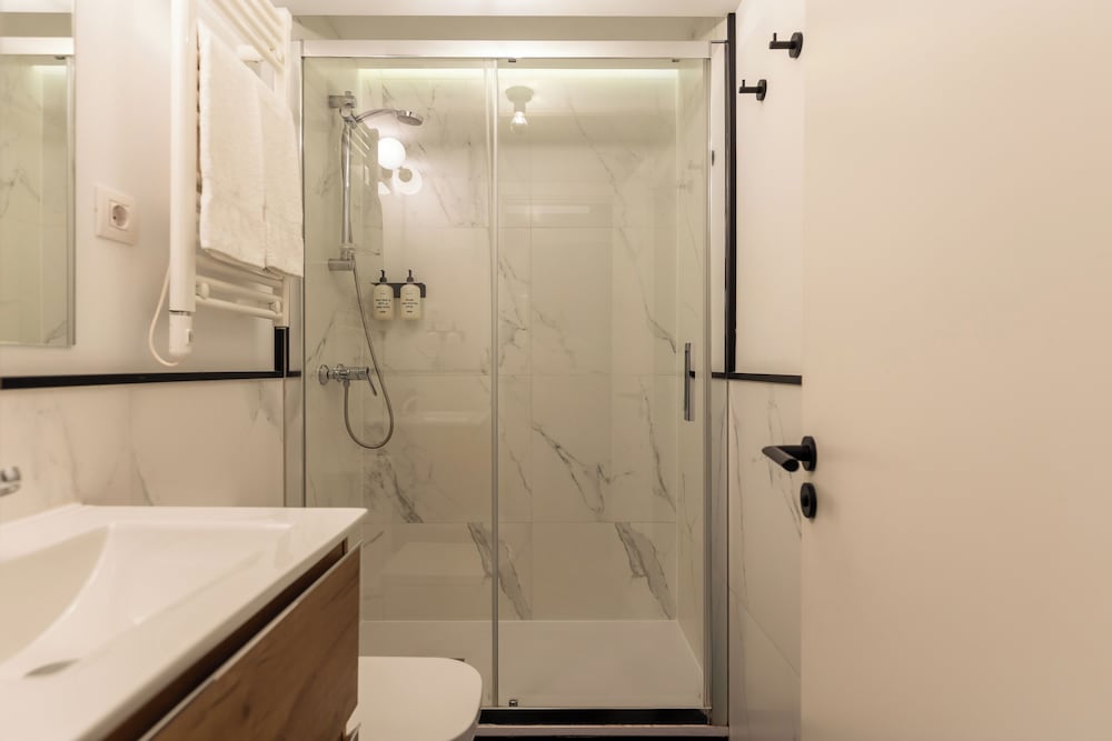 UMA Suites Atocha 50/50