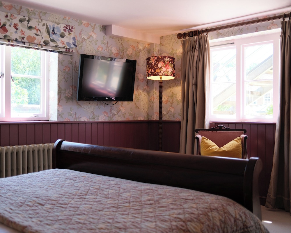 The White Hart 34/50