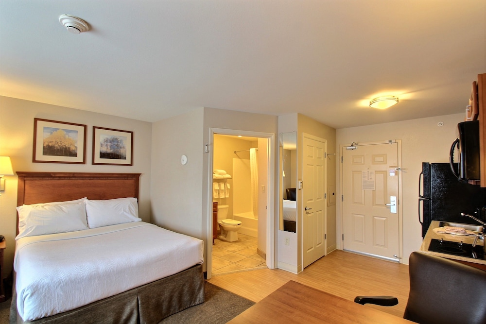 Candlewood Suites Milwaukee Airport-Oak Creek 28/73