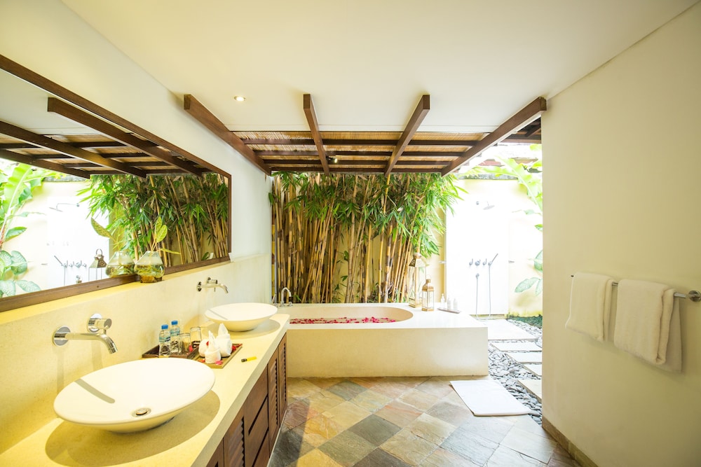 Villa Seriska Satu Sanur Bali 50/50