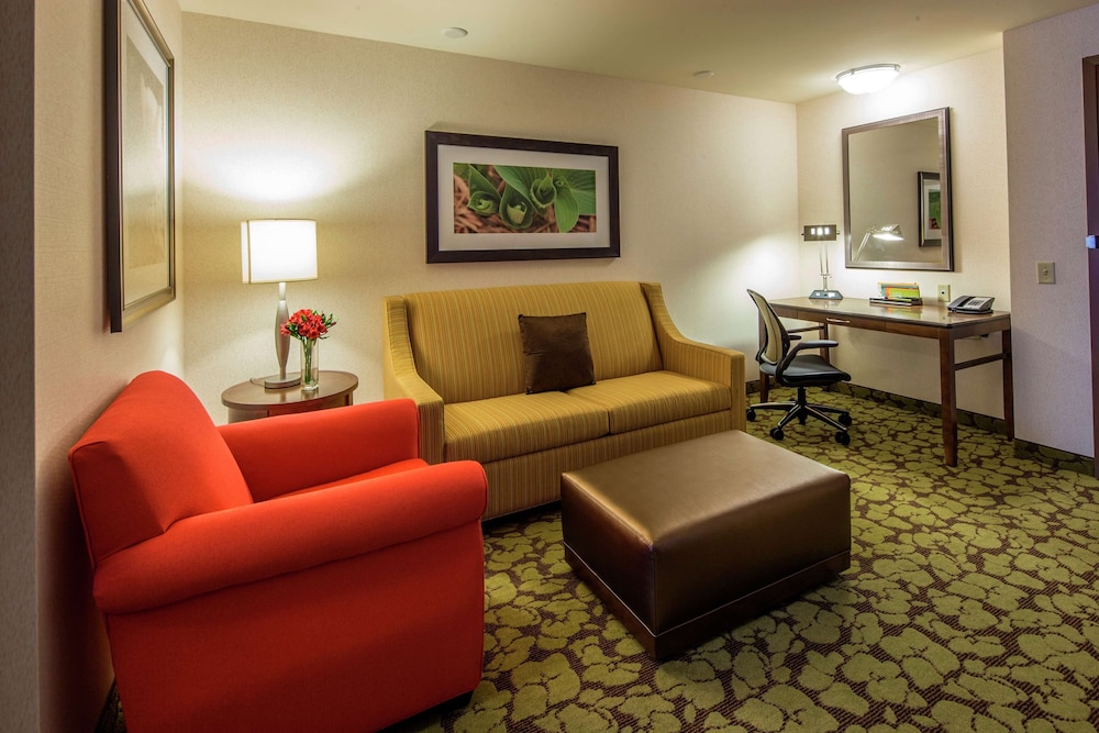 Hilton Garden Inn Uniontown 29/51