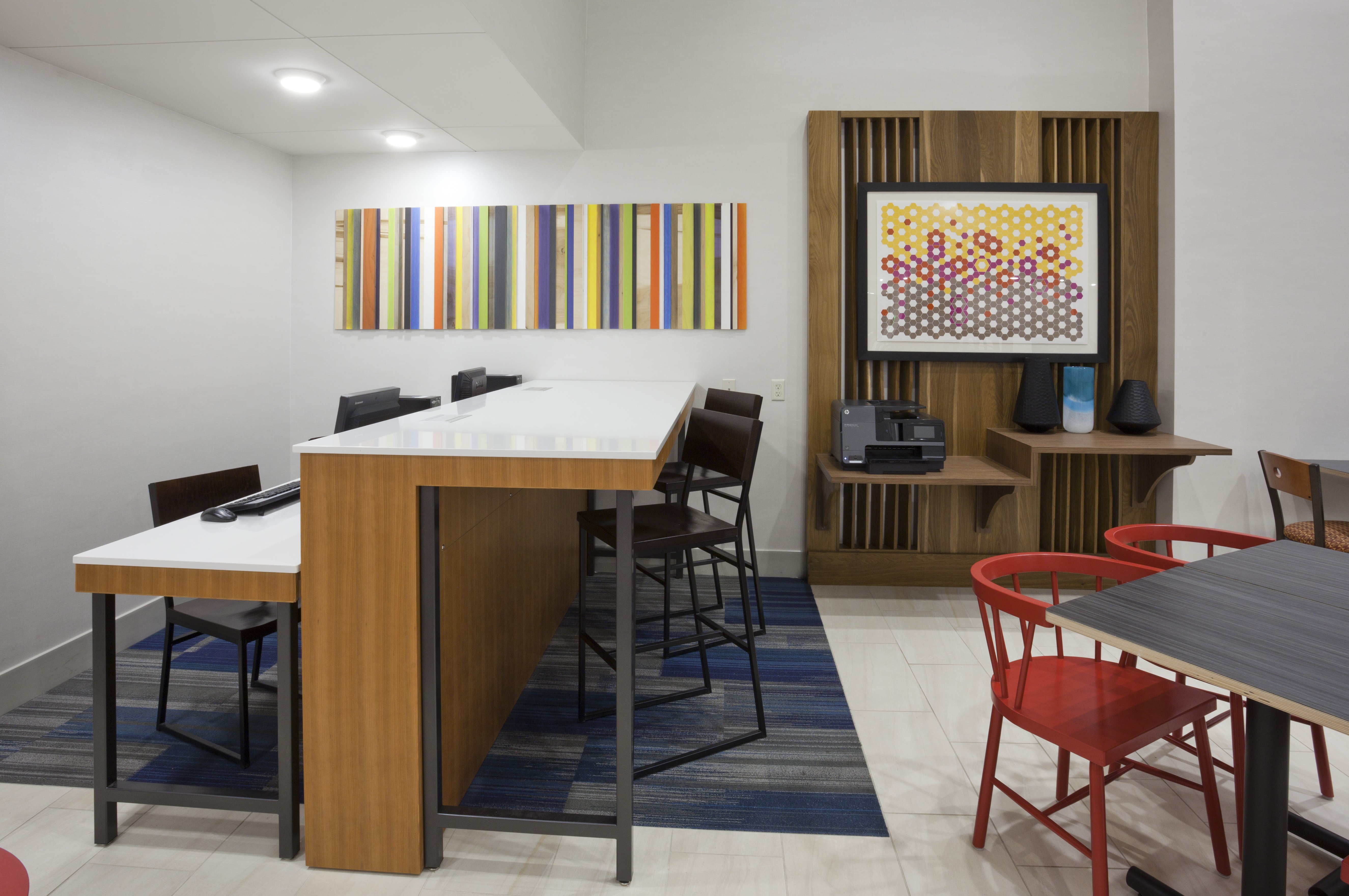 Holiday Inn Express Hotel Suites Minneapolis 19/22