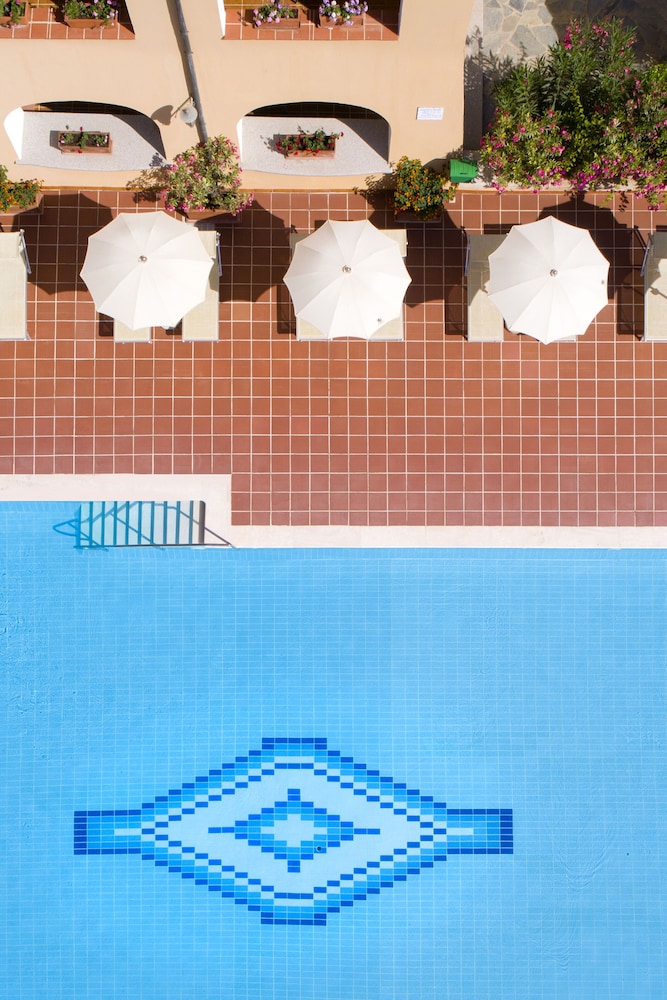 Club Hotel Torre Moresca 36/57