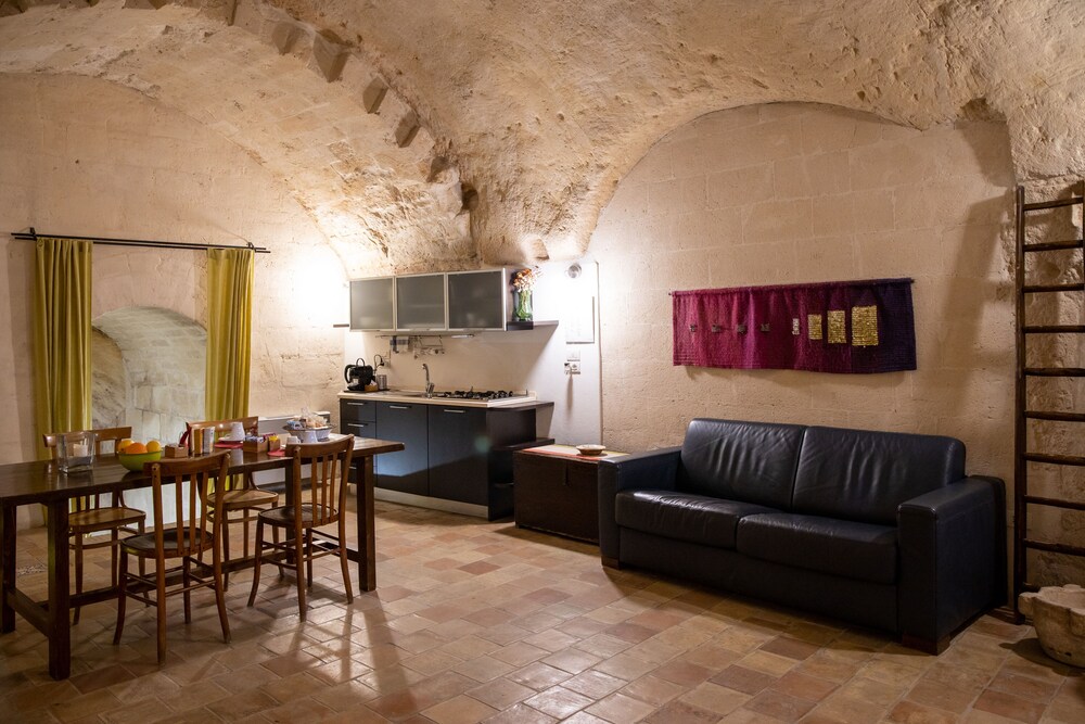 Hotel Residence San Giorgio Matera 40/68