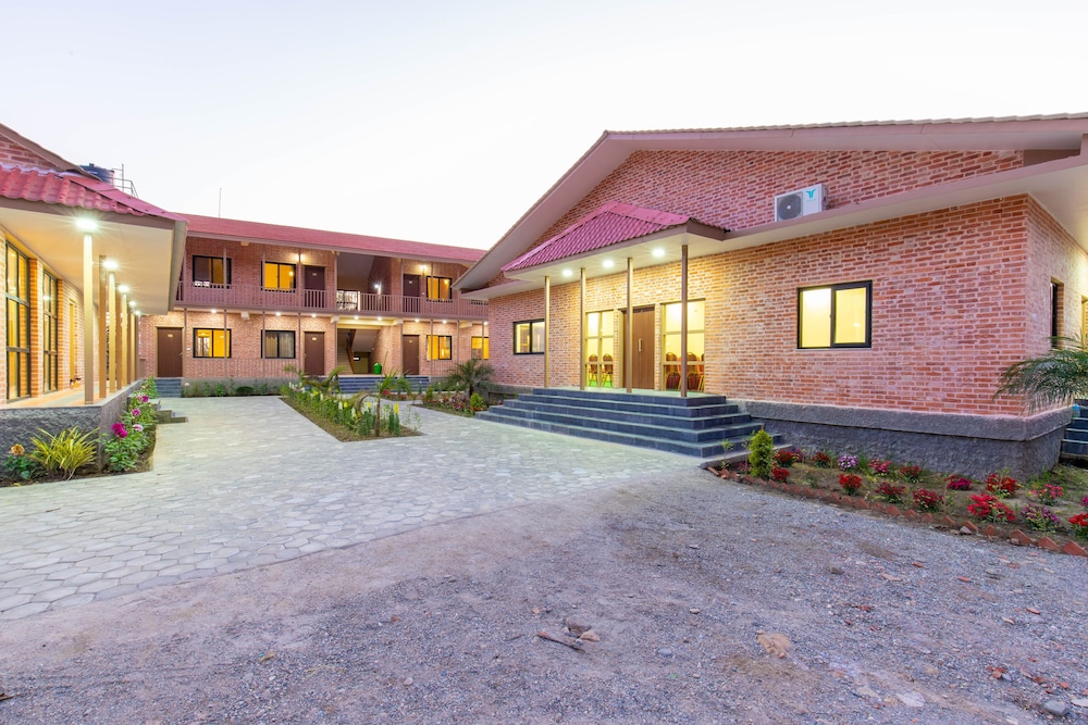 Badreni Jungle Resort (P.) Ltd 36/48