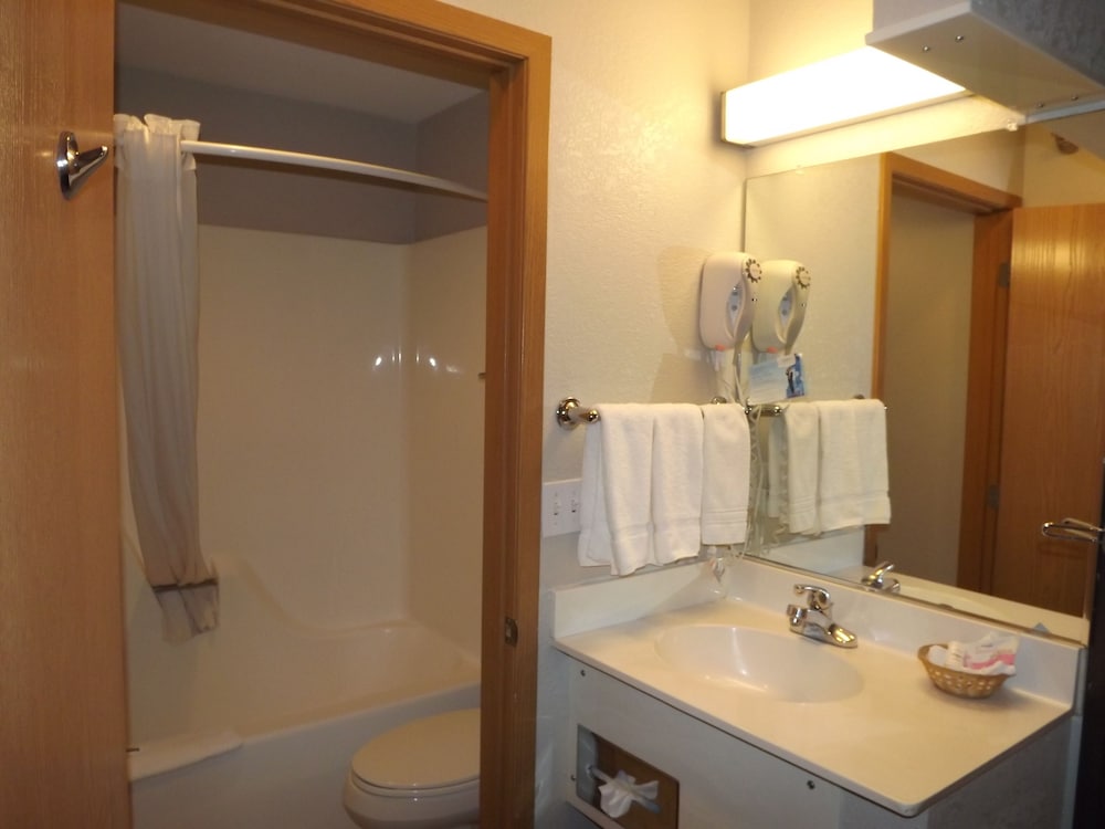 Microtel Inn Suites Ames 14/38
