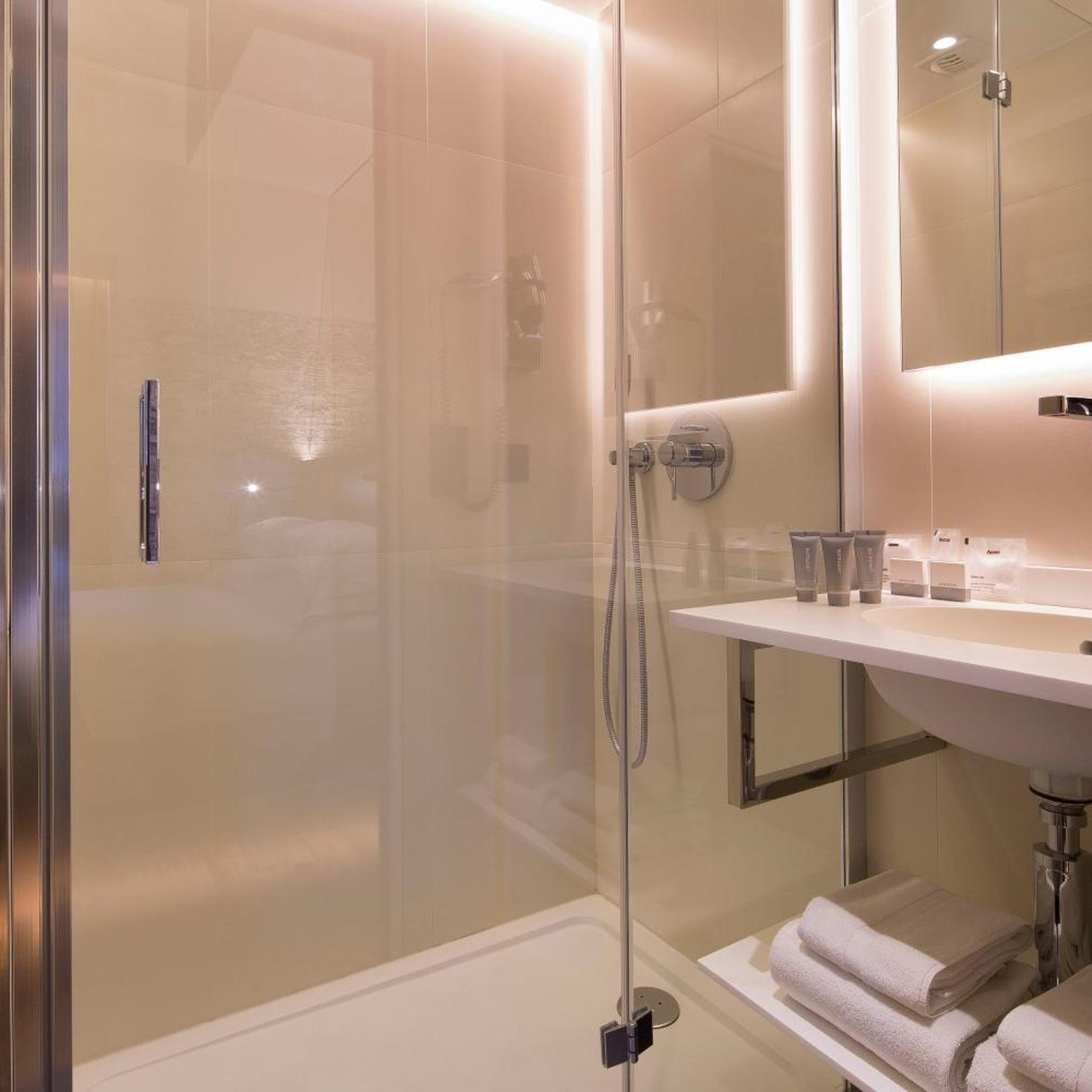 Cler Hotel 41/46