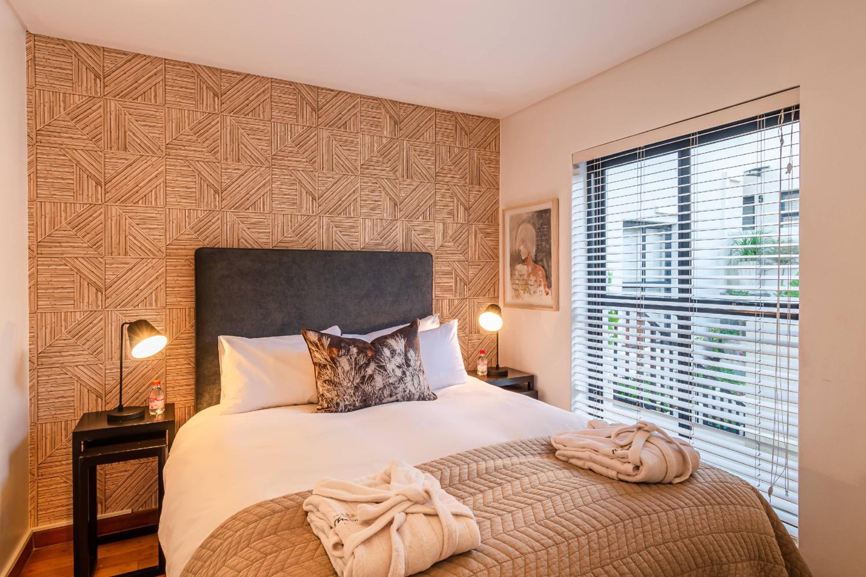 2 Bedrooms, Luxury, Apartment