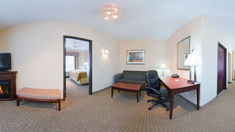 Holiday Inn Express Hotel Suites Guymon 63/69