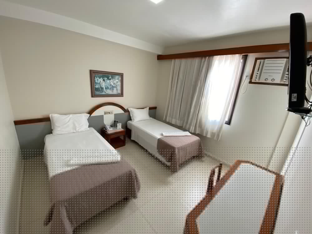 CHAMPAGNAT PRAIA HOTEL 3/27