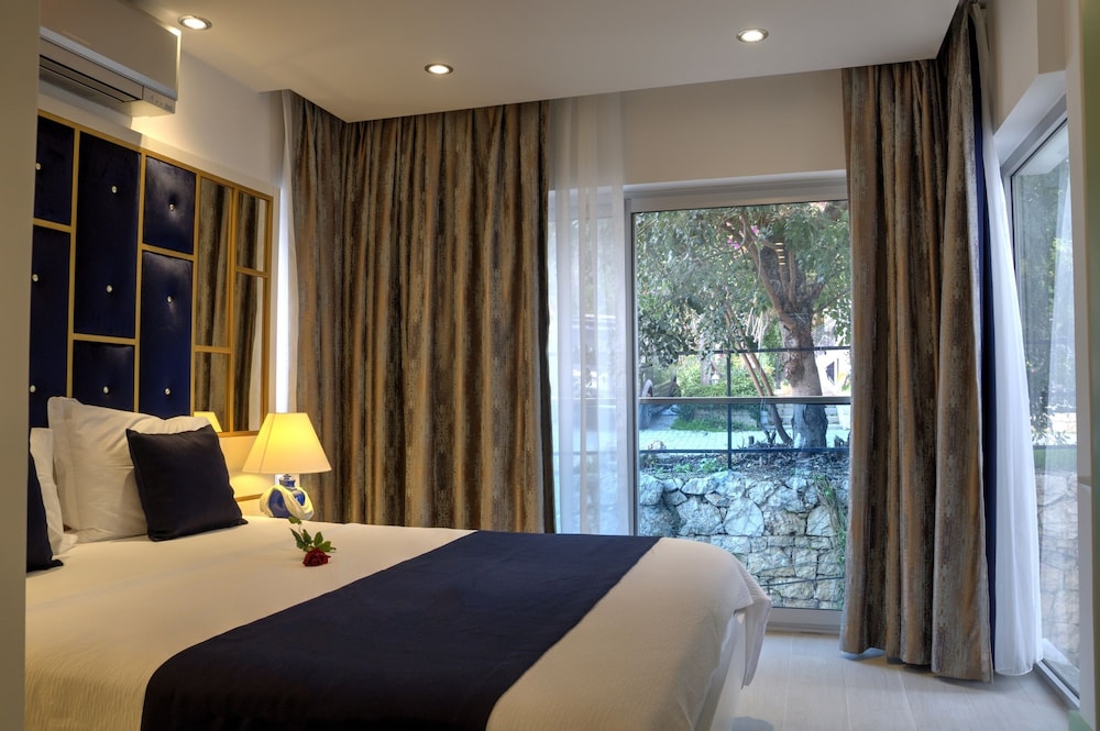 Sea View Hotel 15/50