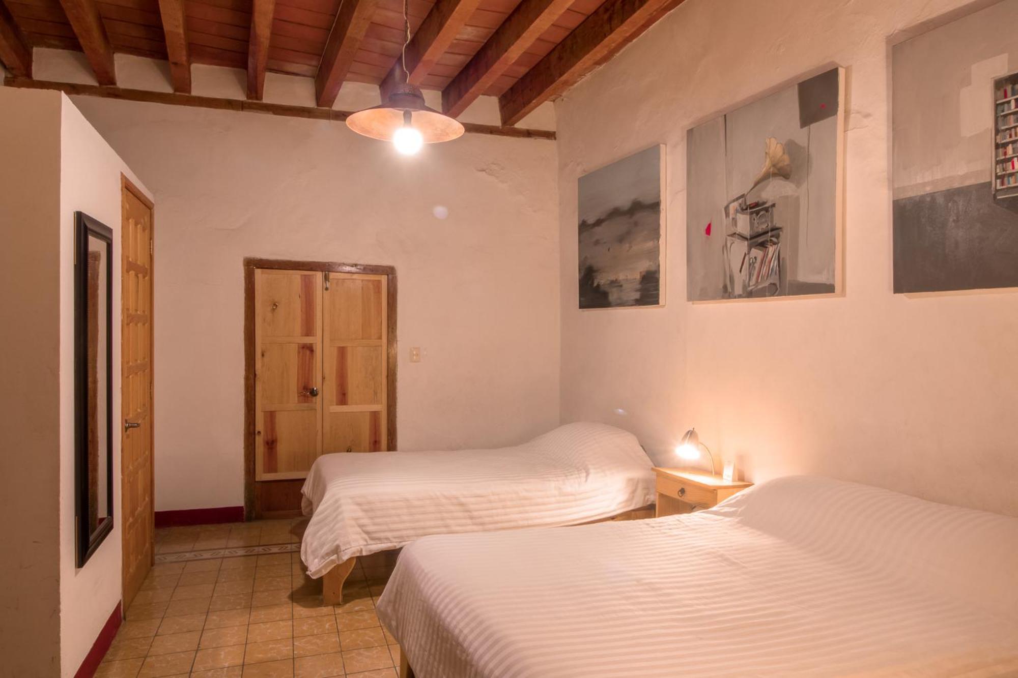 Hotel Meson Cuevano 10/50