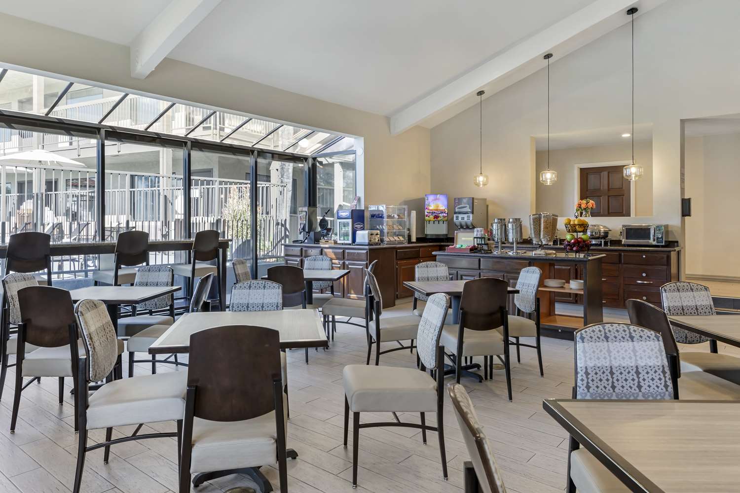 Best Western Plus Executive Inn 37/47